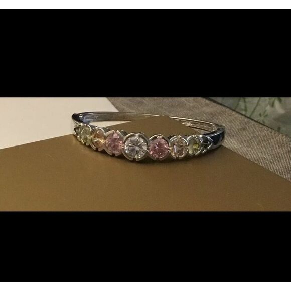 Gorgeous New 9 Carat Multi-Color Sapphire Gemstone Bangle Bracelet - Picture 2 of 4
